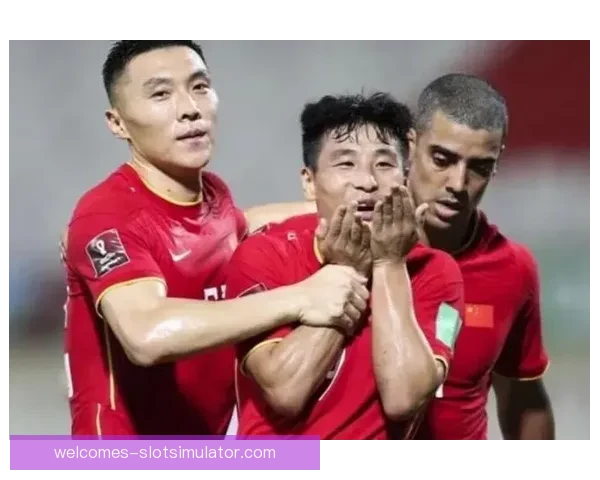 拳击拜合拉木染红后越南后卫范理德发文向球迷道歉引发热议风波 拳击拜合拉木染红后越南后卫范理德发文向球迷道歉引发热议风波